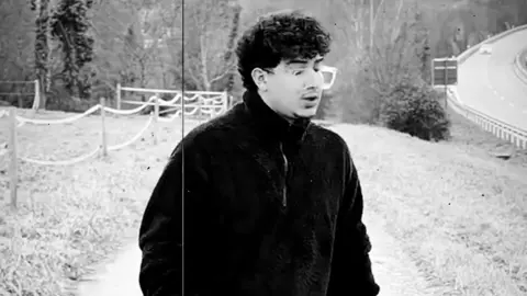 @kawa  .  .  .  .  #تیک_تاک_افغانی  #creatorsearchinsights  #viraltiktok  #capcut  #foryouu  #foryoupage  #afghan #song  #afghan #girls  #afghantiktok  #afghan_iran  #viralvideo  #fypviral  #trendingsong  #fypage #viraltiktok 