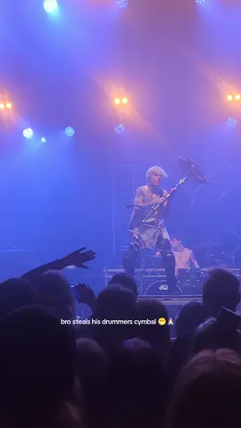 @TX2 at Haus Auensee was awesome!🔥🔥🔥 nice show, great energy, VOCALS and a lot of fun! so excited to see them again at Rock im Park next year! 😍 #tx2 #emo #concert #livemusic #rockmusic 