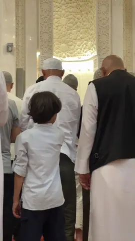 ﴿يا حَسرَةً عَلَى العِبادِ ما يَأتيهِم مِن رَسولٍ إِلّا كانوا بِهِ يَستَهزِئونَ﴾ مقطع قصير من عشائية اليوم الاربعاء 12 جمادى الاخرة 1447هـ لدكتور#عبدالله_الفقيه من#سورة_يس#جامع_عائشة_الراجحي #تلاوات_روحانية#قران_كريم