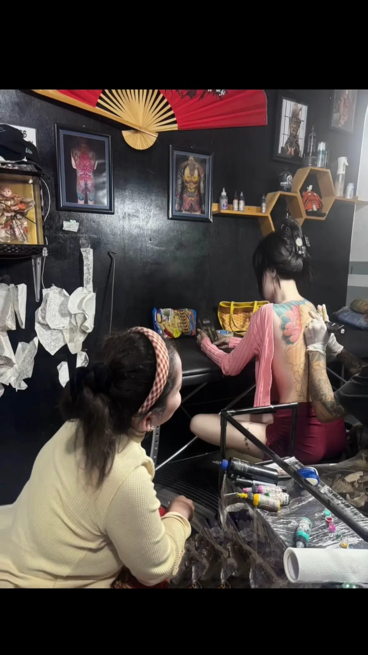 ក្រៅពីម្តាយខ្ញុំអ្នកផ្សេងគ្មានសឹទ្ធវាយតម្លៃថាខ្ញុំជាមនុស្សបែបណាទេ! #foryou #fyp 