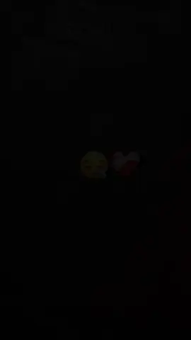 ضليت أشيل أشيل هموم ❤️‍🩹😪. حط صورتك و الحق التريند 🤷🏽‍♂️💯. . . . #يلا_بينا_عالقالب😍🔥  #قالب_جاهز_نار🔥  #livefast2025  #frypgシ  #fry 