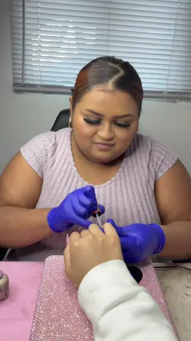 Is this legal ??? #nailtechhumor #customersbelike #fyp #fypシ゚viral #nailtechlife 