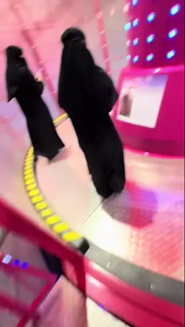 بموت الفديو عشوائي هههههههههه 