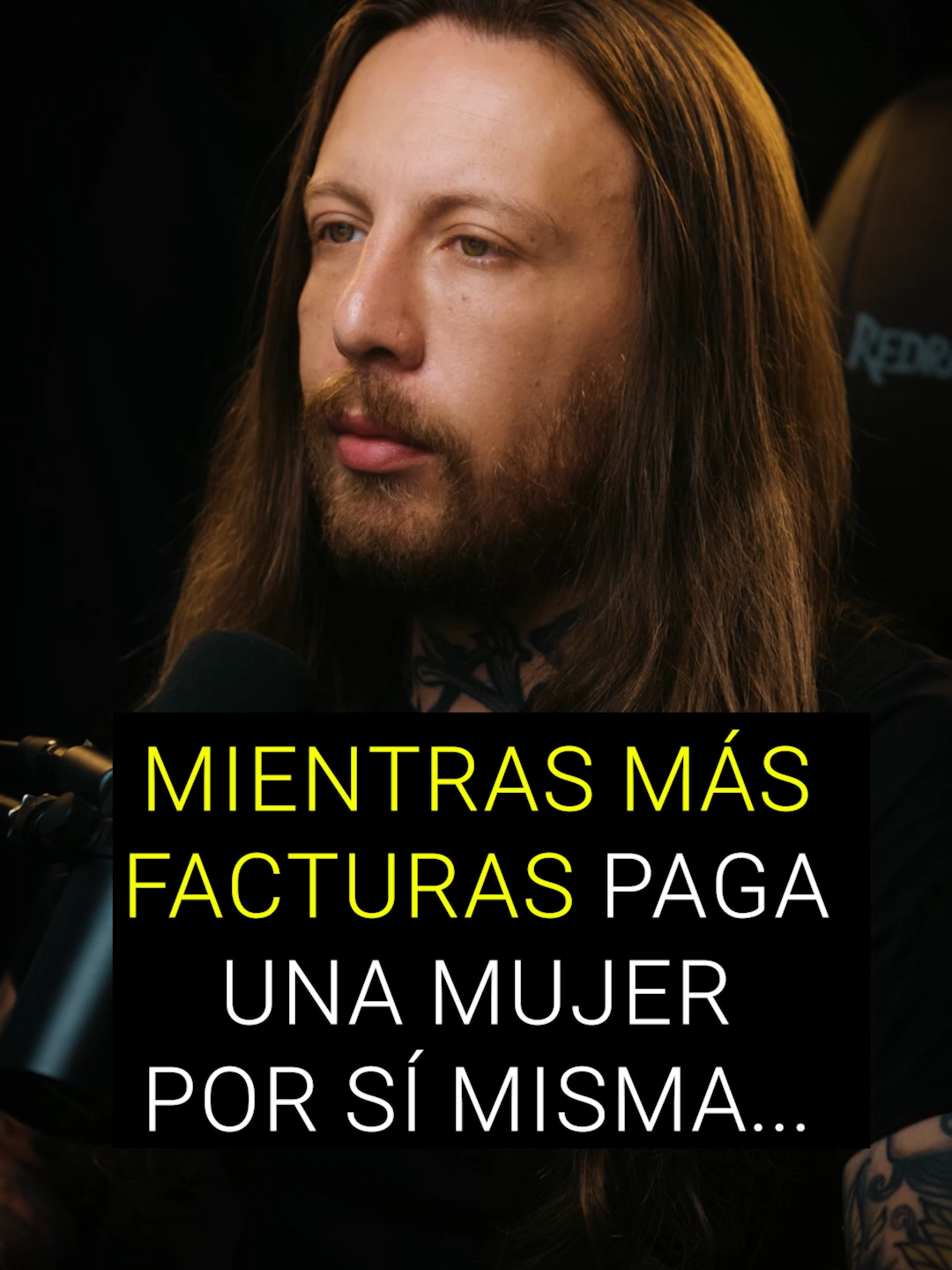 Mientras más facturas paga una mujer, menos interesantes son los hombres...Escucha los episodios completos ene l link de mi perfil! #juliosinfiltros #Podcast #relaciones #pareja #motivacion #infidelidad
