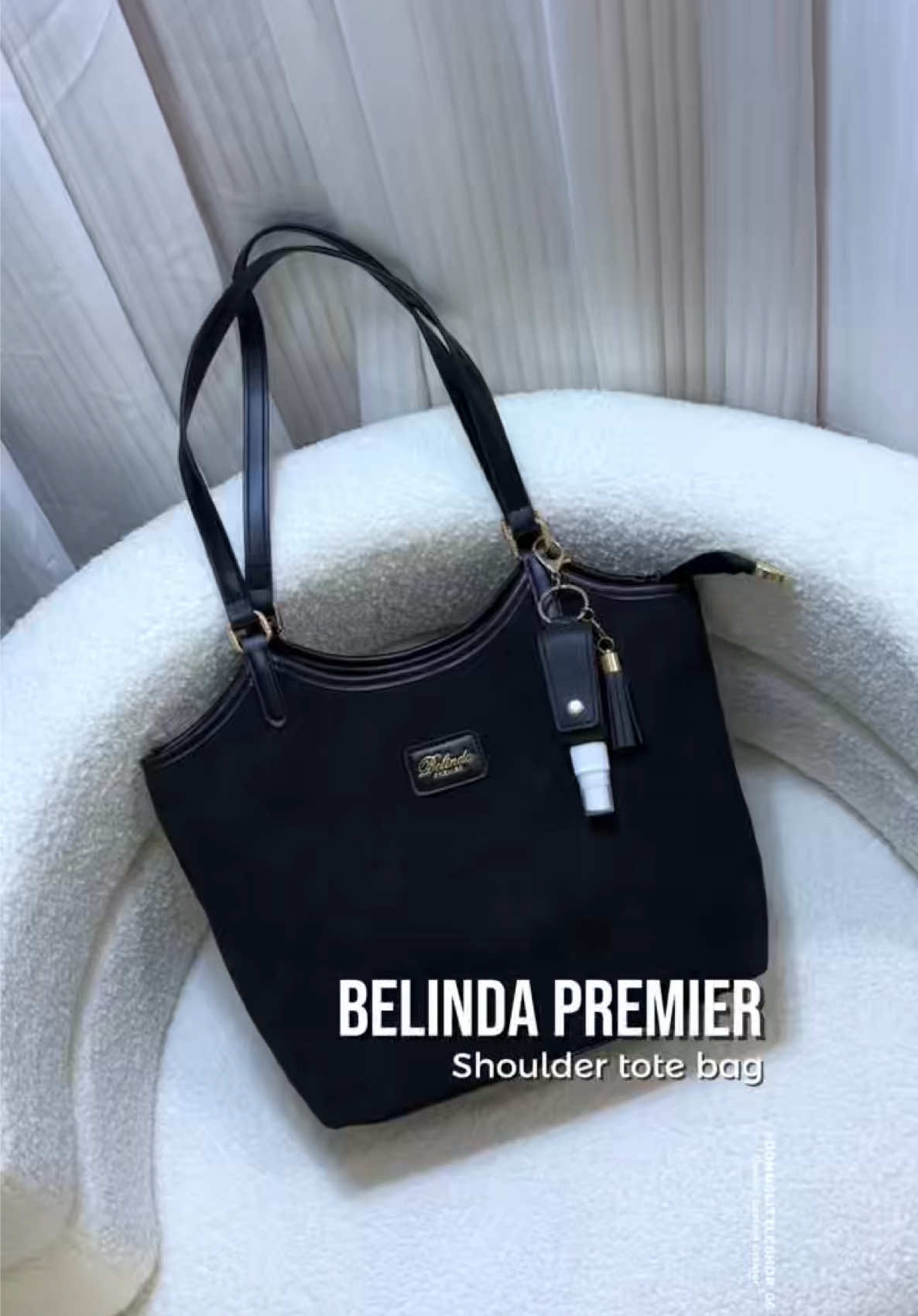 Carry your world with style. ✨ Our shoulder tote bags blend in any outfit 🥰  #shoulderbag #totebag #bagforwomen #bag #giftideas 