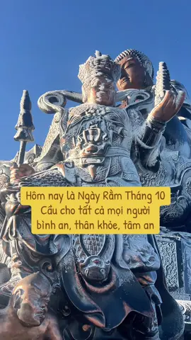 #CapCut Hôm nay rằm tháng 10 âm lịch… Giữa trời xanh và gió lạnh trên đỉnh Fansipan, đứng trước tượng Ngài mới thấy lòng mình nhỏ bé, nhưng lại bình yên đến lạ. Cầu cho ánh sáng của sự tử tế soi rọi mọi hành trình. Cầu cho gia đình bình an, thân khỏe, tâm an. Và cầu cho mỗi người khi đặt chân lên đỉnh trời này đều nhận được một chút an yên cho riêng mình. #nguigiudinhtroi #duyosapa 