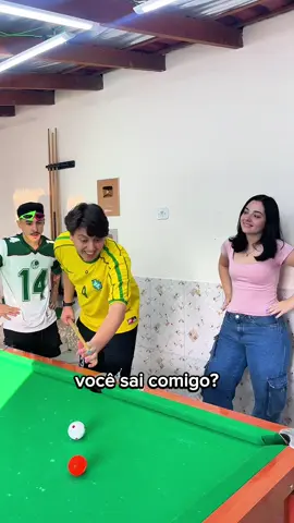 Maldito talento @daniayumih @Pedro Pedro Pedro Pedro  #sinuca #humor #casal 