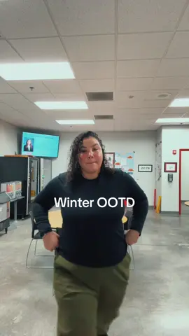 Thought the outfit was giving but now all I see is Kim Possible… which is also a slay? #fyp #OOTD #kimpossible 