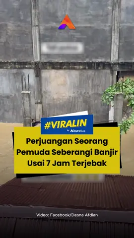 Pemuda tersebut berhasil menyeberangi arus banjir yang bisa membahayakan dirinya dengan selamat. Pemuda itu diketahui telah terjebak selama 7 jam terpisah dari warga lain tanpa makan dan minum. Pemuda itu pun nampak kelelahan dan kesakitan setelah tiba di atap bersama warga. 🎥: Facebook/Desna Afdian. #viral #banjir #aceh #pemuda #akuratco