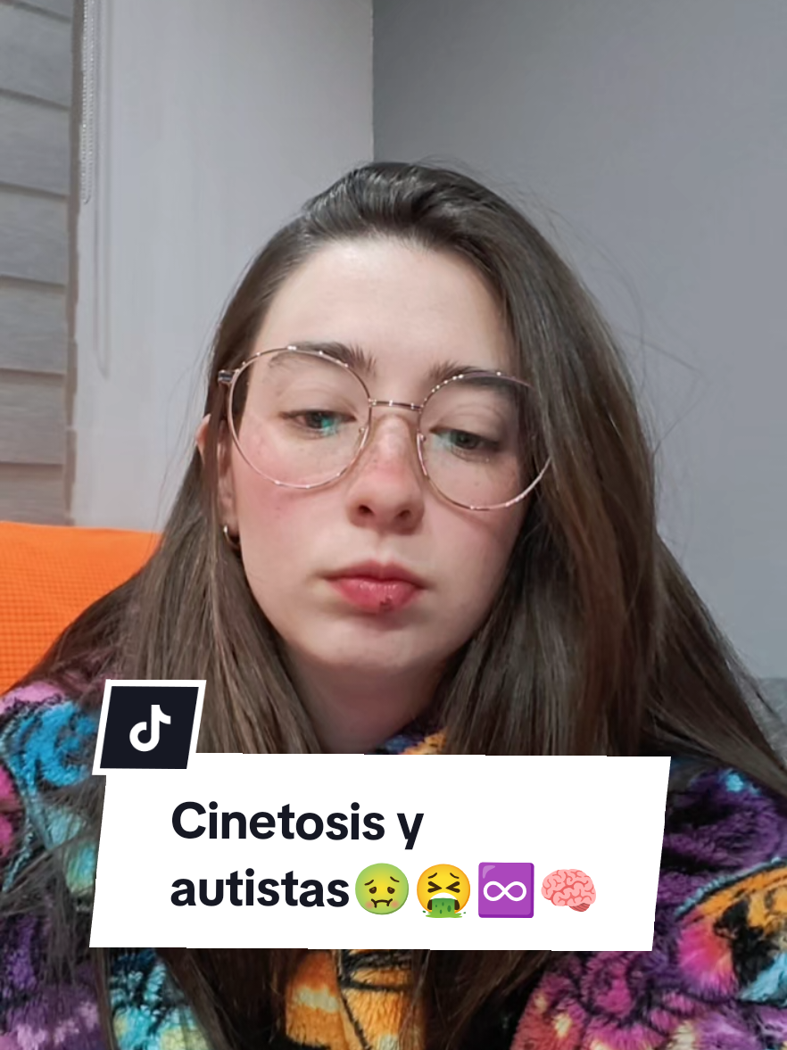 Conclusión de todo esto: las personas autistas (HIPERSENSIBLES) podemos ser más propensas y a sentir más rápido y con más intensidad la CINETOSIS (mareo ocasionado por vehículos) Con razón hay tantos autistas (hiposensibles) que pueden girar sobre si mismos o usar esos columpios que a veces usan en terapias y no se marean ni un poquito. Y luego estamos los del otro extremo, sobreviviendo a todo🥲🤣🤣🤣  #cinetosis #autistas #hipersensibilidad 