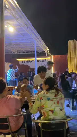 DJ X1E at TEMPAT NGOPI SERANG #dj #djperformance #breakbeat #bkb #fypage 