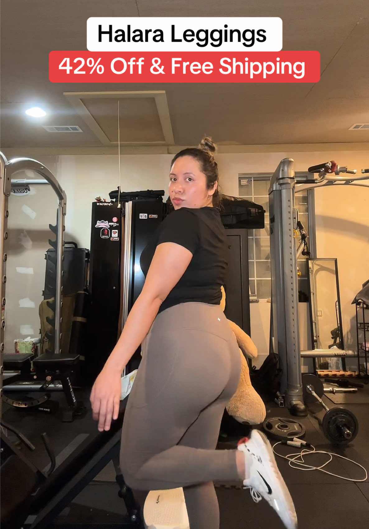 Halara UltraSculpt leggings 🤍  A must grab during these sales !! #tiktokshopholidayhaul #halara #halaraleggings #tummycontrol #highwaist @Halara 