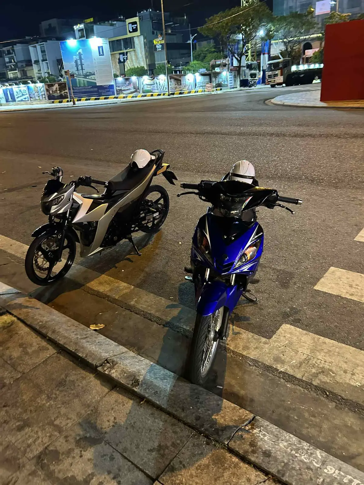 chiếc raider bạc tím bên kia có vi k mà đòi tỉ thí #phokomatso #xuhuong 