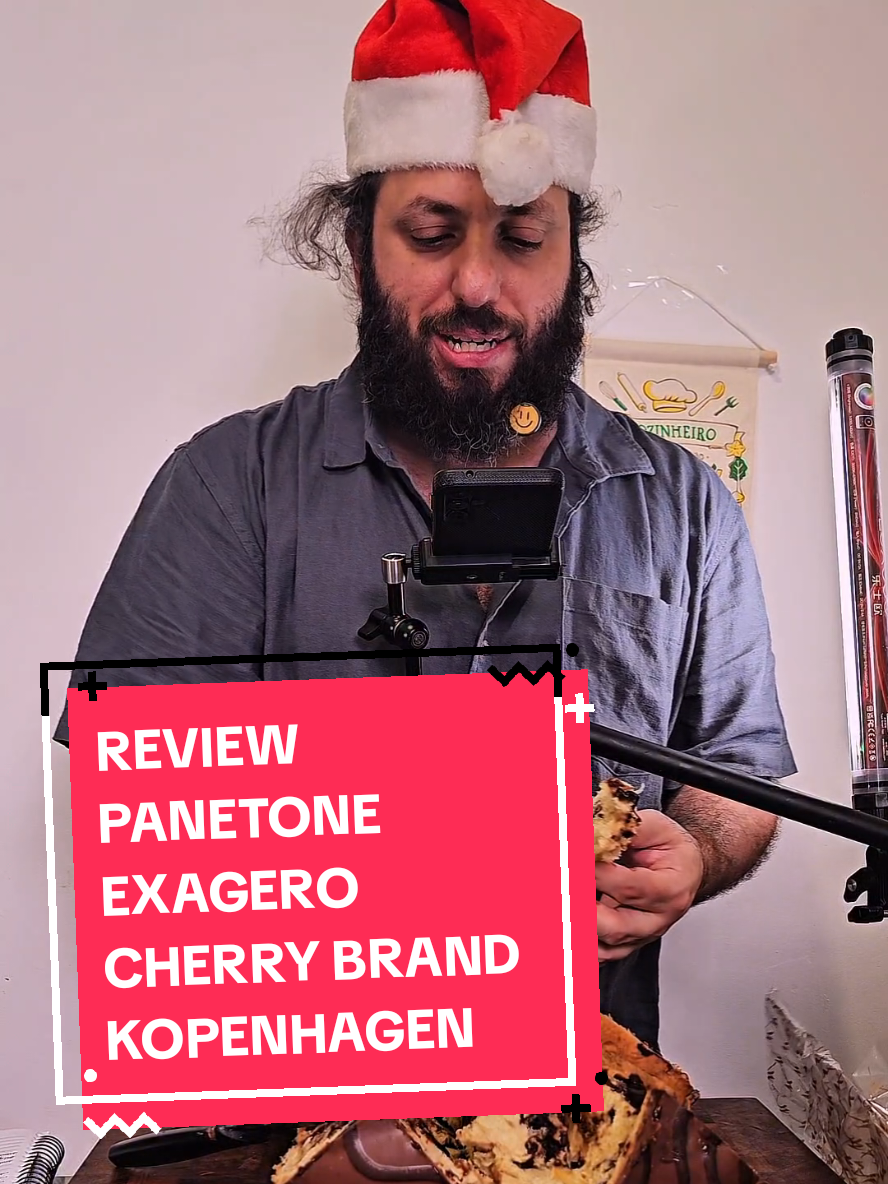 Panetone Kopenhagen Exagero Cherry Brand, é um exagero custar 210 reais para um panetone excessivamente doce e sem graça, desiquilibrado, ruim, cada fatia precisa de 2 litros de agua. Ele lembra um xarope para bronquite e também  o famoso polaramine o antialergico, extremamente enjoativo.  Ele tem 1.5 kg e é 1.5kg que me arrependo de ter comprado, o ponto forte dele seria a não existencia dele.  Detalhe para o chocolate que a Kopenhagen era referencia em qualidade e hoje é referencia em produto ruim junto com a Brasil Cacau. Oportunidade de melhoria para o ano que vem: deixar de fabricar.  Nota final: 11/100 #CapCut #panetone #chocolate #natal #4you