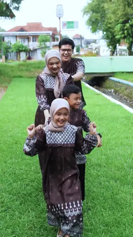 MasyaAllah Tabarakallah, sarimbit havana warna mahogany bener2 elegant banget 😍 #fyppppppppppppppppppppppp #sarimbitkeluarga #sarimbit2026 #bajulebaran #gamiskekinian 