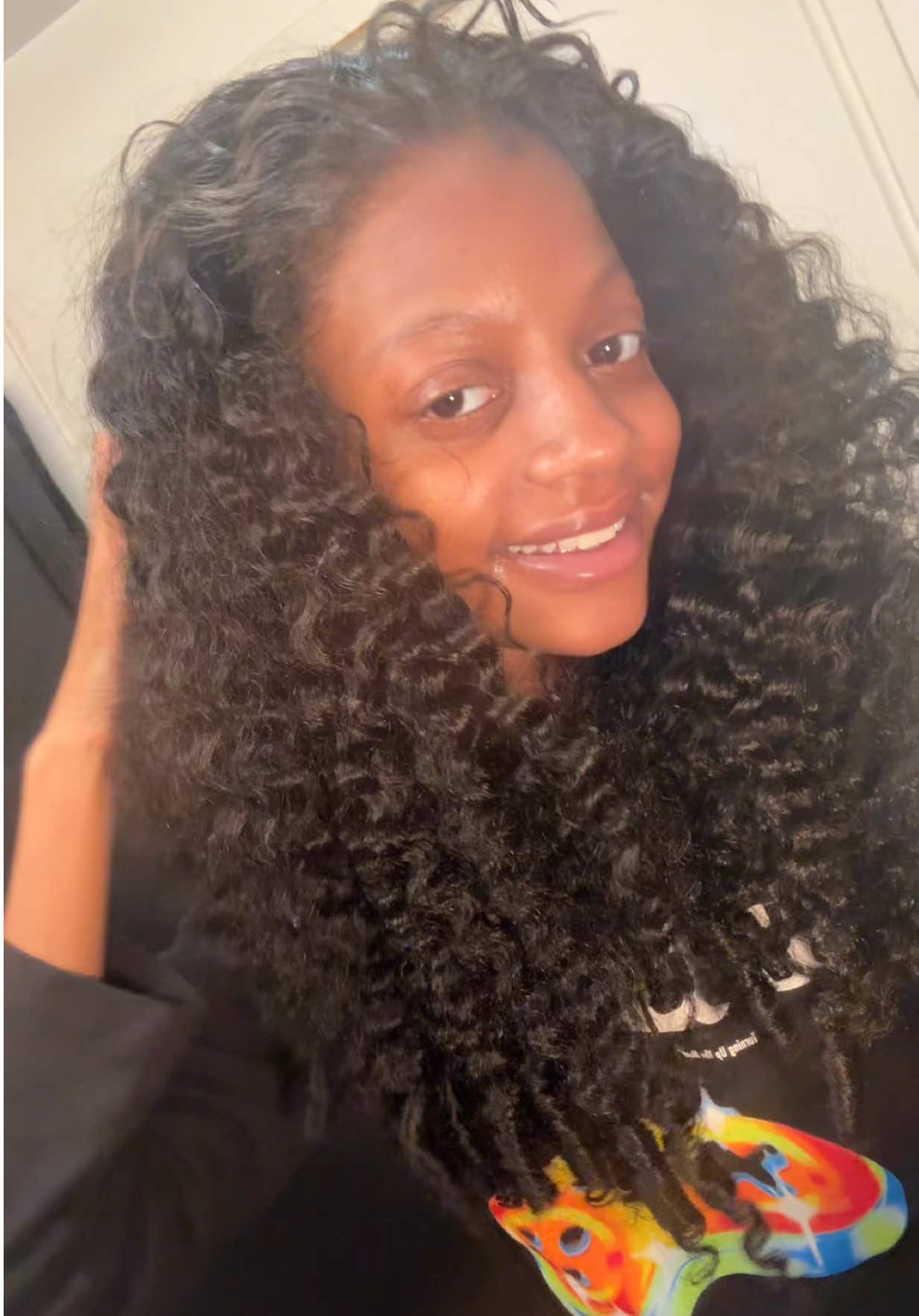Burmese curly v part. No lace, no glue, just clip & go 💕 My go-to everyday wig!NO LEAVEOUT. Tap the 🛒 🥰@Mamushow Hair Store #tiktokshop #wiginstall #burmesecurly 