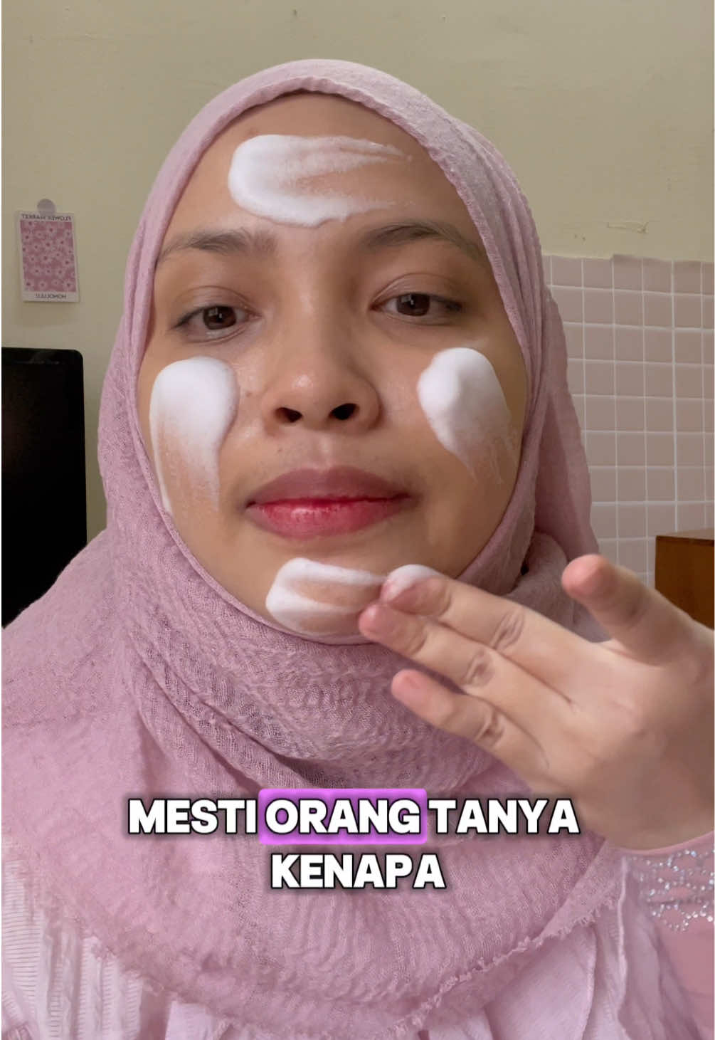 Mesti orang tanya, guna apa?  #nadeenbeauty #nadeenagelesscream #agelessfoamcleanser #krimjeragat #krimawetmuda 