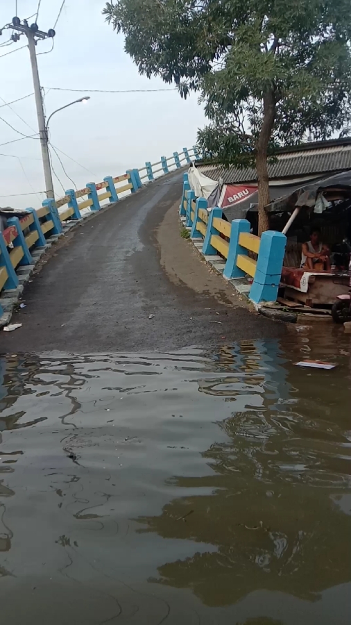 Banjir air rob gaes😭😅 #4u #fyp #fypシ #storytime #lewatberanda #karawangtiktok #nadranlautciparage #fyppppppppppppppppppppppp #foryoupage #pejuangrupiah #nadranlautciparage 