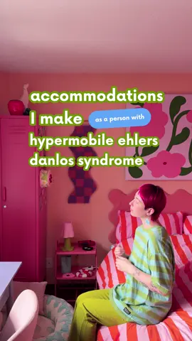 some things that make my very bendy and chronically painful body just a little better! 😅👋 and a disclaimer as always that what may work for me may not work for you, and vice versa - that doesn’t make either experience any less valid! 💚 #heds #hypermobileehlersdanlossyndrome #hypermobility #eds #autistictiktok 