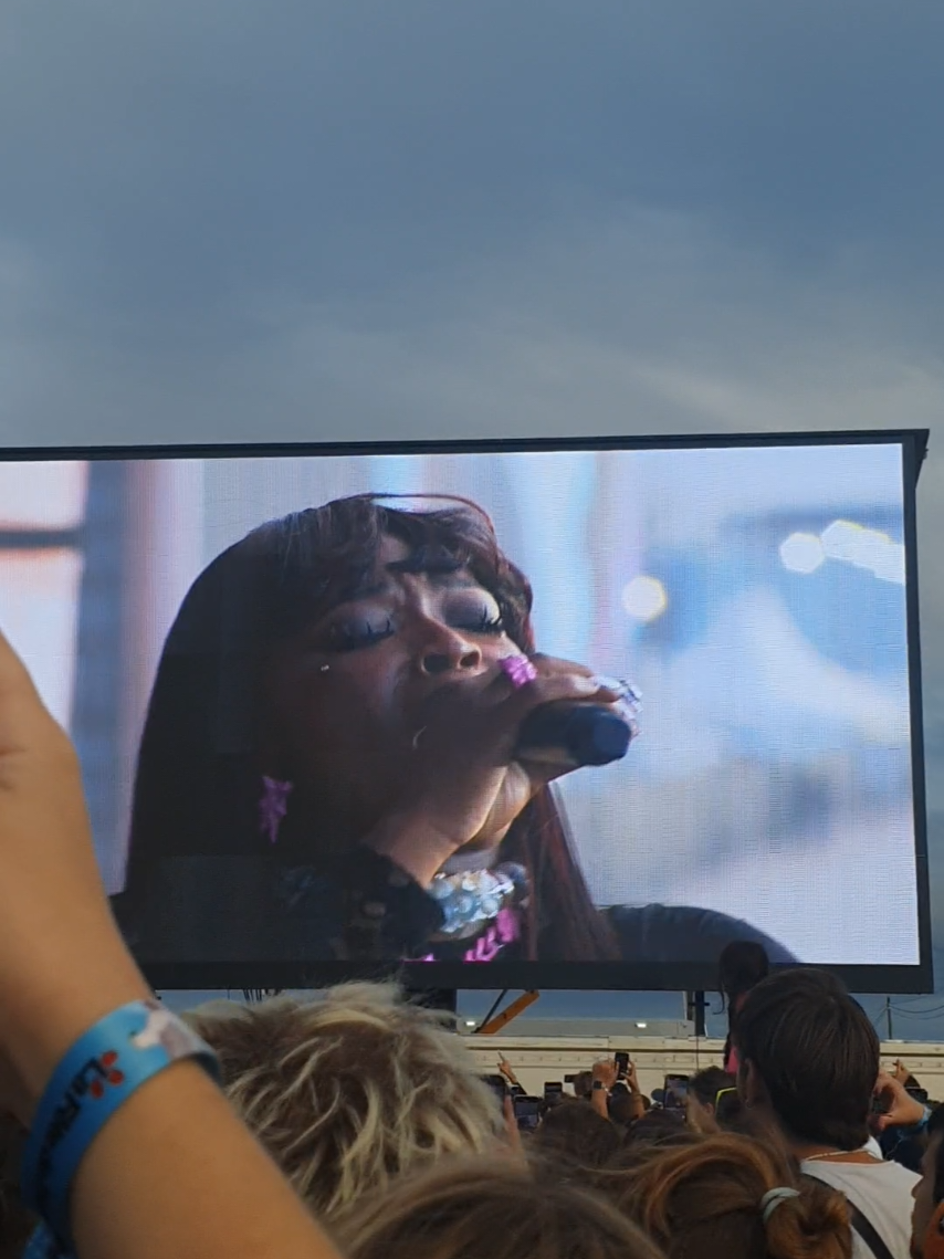 ils me rient tous au nez - @Boss lady 💋🪖  #bosslady #theodora #concert #fetedelhuma 