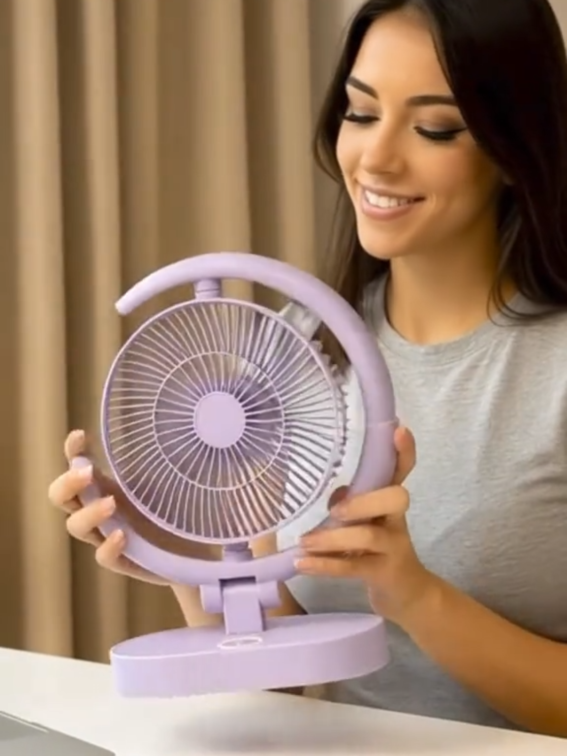 Mini ventilador de mesa + lâmpada de mesa USB recarregável portátil rotativo dobrável ventilador recarregável #tiktokshop #shopee #mercadolivre #comprinhas #FINDS