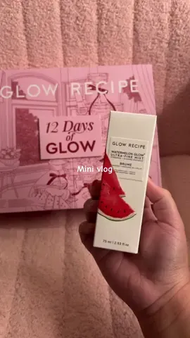 Vlogmas day 3🎄❄️ Happy Wednesday 🩷 #Vlogmas #minivlog #routine #aesthetic #skincare  @Glow Recipe @Alani Nutrition 