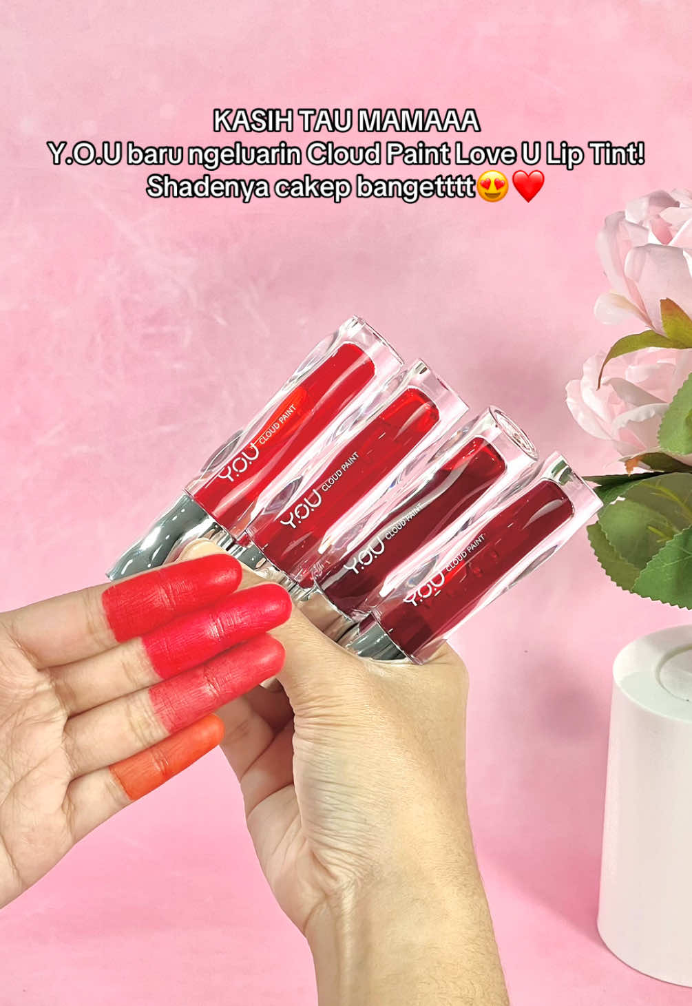 Udah coba Y.O.U Cloud Paint Love You Lip Tint belum bestie? 😍 Shadenya cantik banget 💋✨ Cus checkout sebelum sold out~ 💨💕 #PaintYOUrLips #CloudPaint #TropicalDermaBeauty #YOUBeauty #Liptint 