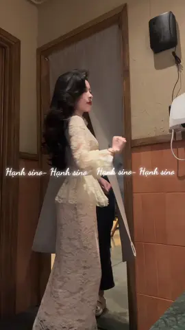 Ô ô tí thì ôm ngta 🤣🤣#tiktok #setdoxinh #xhuong #thoitrang #vayxinh 