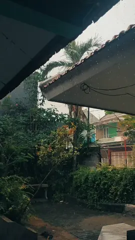 aku,kamu,hujan wkwkwk  #hujan #sad #arekgresik #gresik24jam #uptsmpn22gresik 