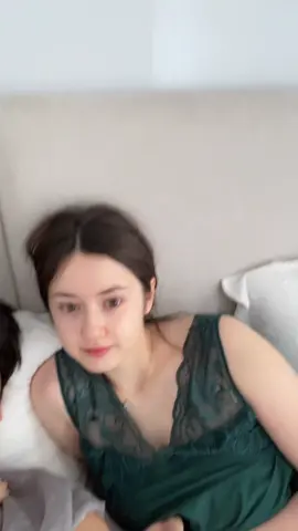 Dede bule ikutan dangdutan sama papa mama