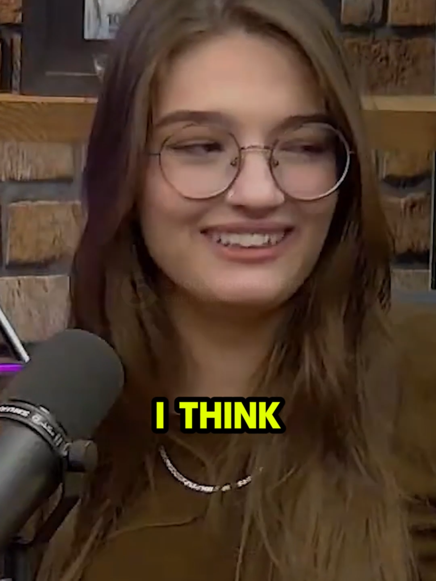 Russa sabe Inglês? PAUL CABANNES E KATIUSHA A RUSSA - TICARACATICAST EP 454