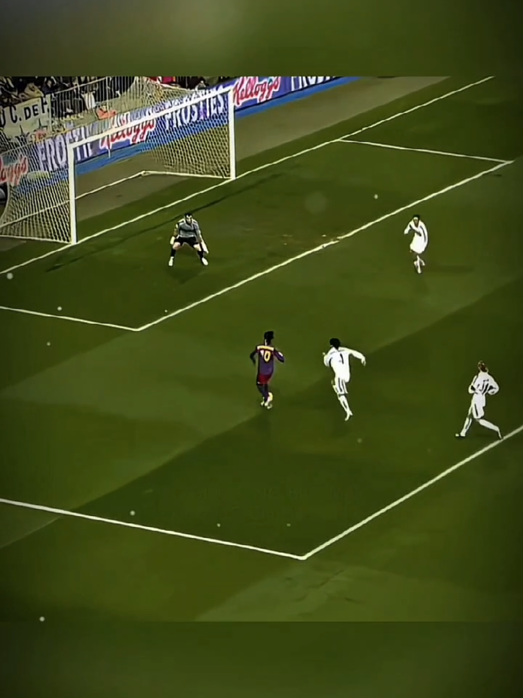 Ngày mà Ronaldinho kéo sập cả dải ngân hà, khiến cả Bernabeu phải vỗ tay #ronaldinho #barcelona #football #bongda #xyzabc 