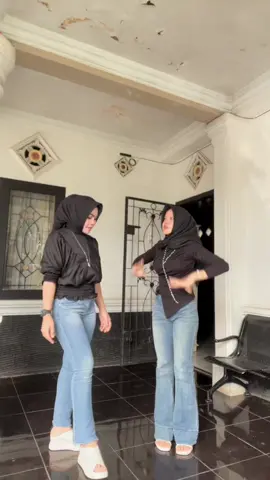 Ngajarin bunda dance anak gen-z😭🤣#mamaanak #fyp #fyppppppppppppppppppppppp 