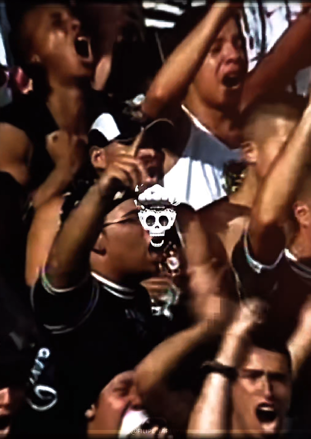 TORCIDA DO CORINTHIANS SENDO REBAIXADA E ELES NÃO PARARAM DE CANTAR #torcidadocorinthians #rebaixada #edit #corinthians #torcida