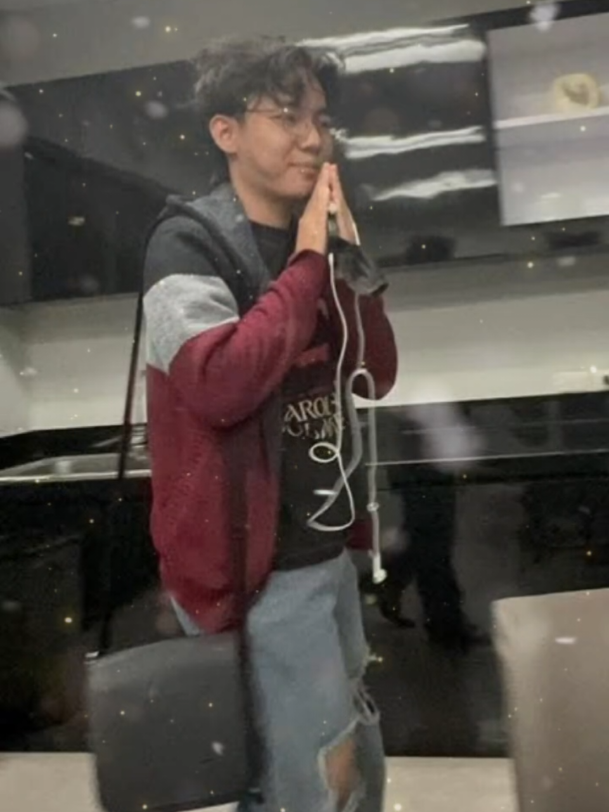 เอ็นดูเด็กน้อยรีบมาซ้อมหัวยุ่งมาเลย มันเป็นเทรนใช่มั้ยครับ น่ารักมากๆมาถึงคนแรกเลย🥰🥰🐯 Cr.เพจ คุณพระช่วย🙏 #ลีโออธิป #ลีโอเองนะครับ #มนต์รักเพลงละคร #คุณพระช่วยสำแดงสด13 #เทรนวันนี้ 