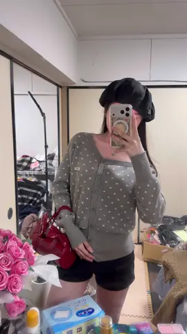 Làm gì có độ tuổi đẹp nhất  Trạng thái tốt nhất thì tuổi nào cũng đẹp 🤍#trendingvideo #quynhkxinh #xuhuongtiktok 