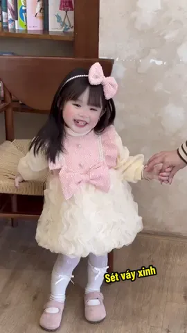 Xinhhh iuuuu quá❤️❤️❤️#xuhuong #thoitrangtreem #thoitrangbegai #setvayxinhchobe #vayxinhchobe 