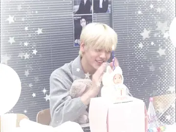 happy birthday choi soobin 💞🎂 - hpbd my luvv, chúc tình iu cụa tui sinh nhật vui vẻe, tuổi mới xinh iêu. chúc anh luôn có sức khoẻ tốt, luôn tươi cười, xua tàn tất cả nỗi buồnn. tuổi 26 rực rỡ nhá my loveee.💞🎂🎊 #soobin #kkilw #fyp 