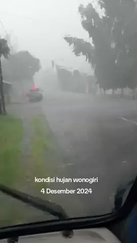 tetap hati hati dan waspada hujan angin di arah wonogiri bolo