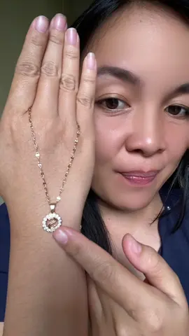 Sumpah ini cakep banget woiii #kalung #kalungwanita #kalunghuruf #kalungtitanium #kalungemas 