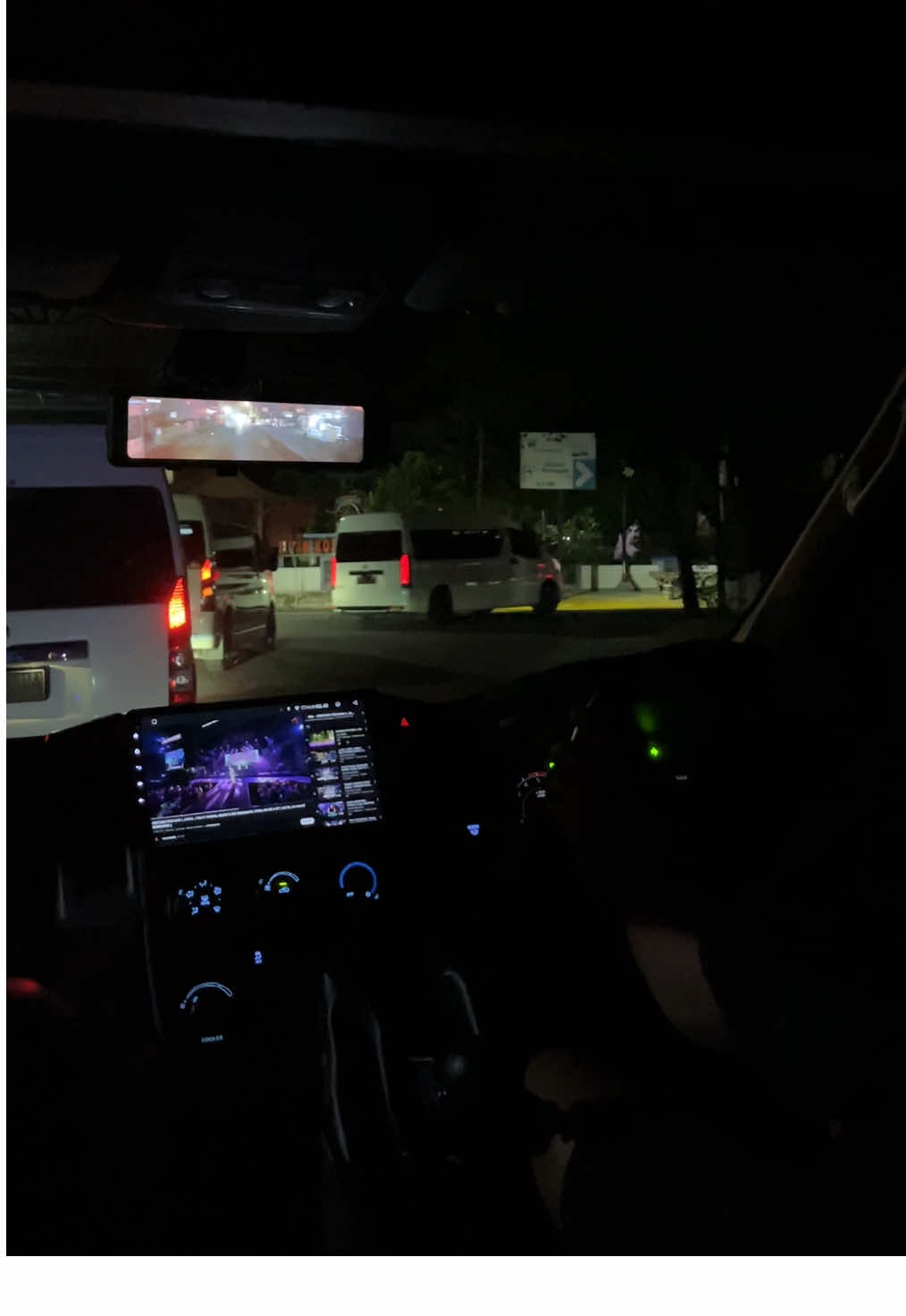 Ready For Rent  Hiace Premio  • 14 Seat (Rimba Kencana) • ⁠Reclining Seat • ⁠Smart TV • ⁠Audio Karaoke • ⁠USB Charger Type B • ⁠Safety Belt • ⁠Palu Pemecah Kaca • ⁠P3K WhatsApp & Call • 085875398618 Official Social Media  • Instagram : @hiacejatinom • TikTok : @hiacejatinom #rentalmobilklaten #sewahiaceklaten  #sewahiacejogja #sewahiacesolo #sewaelfklaten 