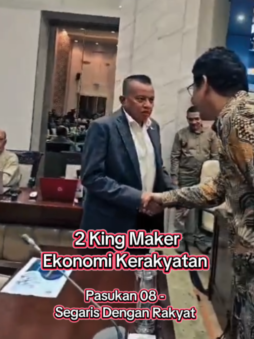 🔥 2 KING MAKER EKONOMI KERAKYATAN 🔥 Dr. H. Mulyadi, MMA – Anggota DPR RI Komisi XI Fraksi Gerindra 🤝 Menteri Keuangan Purbaya ✨ Satu visi, satu arah: Membangun ekonomi rakyat, memperkuat UMKM, menjaga stabilitas bangsa. Inilah ARAH BARU KEBIJAKAN FISKAL INDONESIA ✅ Pro rakyat kecil ✅ Bangkitkan usaha lokal ✅ Lawan ketimpangan ✅ Perkuat kemandirian ekonomi nasional PASUKAN 08 — Segaris Dengan Rakyat! Bersama rakyat, untuk Indonesia kuat & berdaulat 🇮🇩 #Pasukan08 #SegarisDenganRakyat #KingMakerEkonomi #EkonomiKerakyatan #MulyadiMMA   