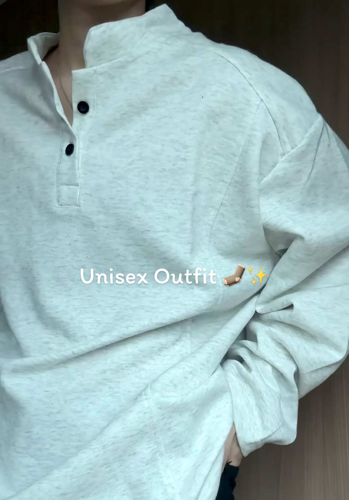 ได้ฟีลเกาหลีนิดๆ..🧦✨ #outfitideas #คลาสแฟชั่น #สไตล์การแต่งตัว #เสื้อผ้าแฟชั่น #เสื้อผ้าผู้ชาย 