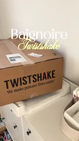 Fonctionnelle, hyper complète et un coloris doux 💕 la baignoire @TWISTSHAKE est un indispensable avec un bébé 👶🏻 mon code MAMAAAVA vous donne -20% sur TOUT le site, profitez-en 🤭 #twistshake #twistshakebaby #mamansolo #postpartum #baby  