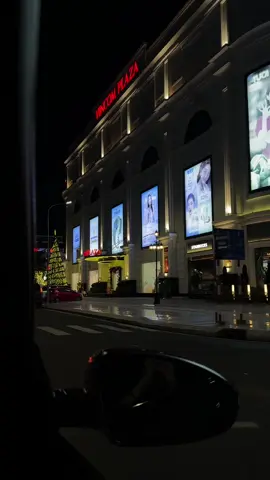 Tình duyên cũng như kiếp cỏ kiếp cây, định sẵn tươi héo. Bạn đã có được hạnh phúc khi hoa nở, thì phải chấp nhận cảnh vắng lặng khi hoa tàn.!