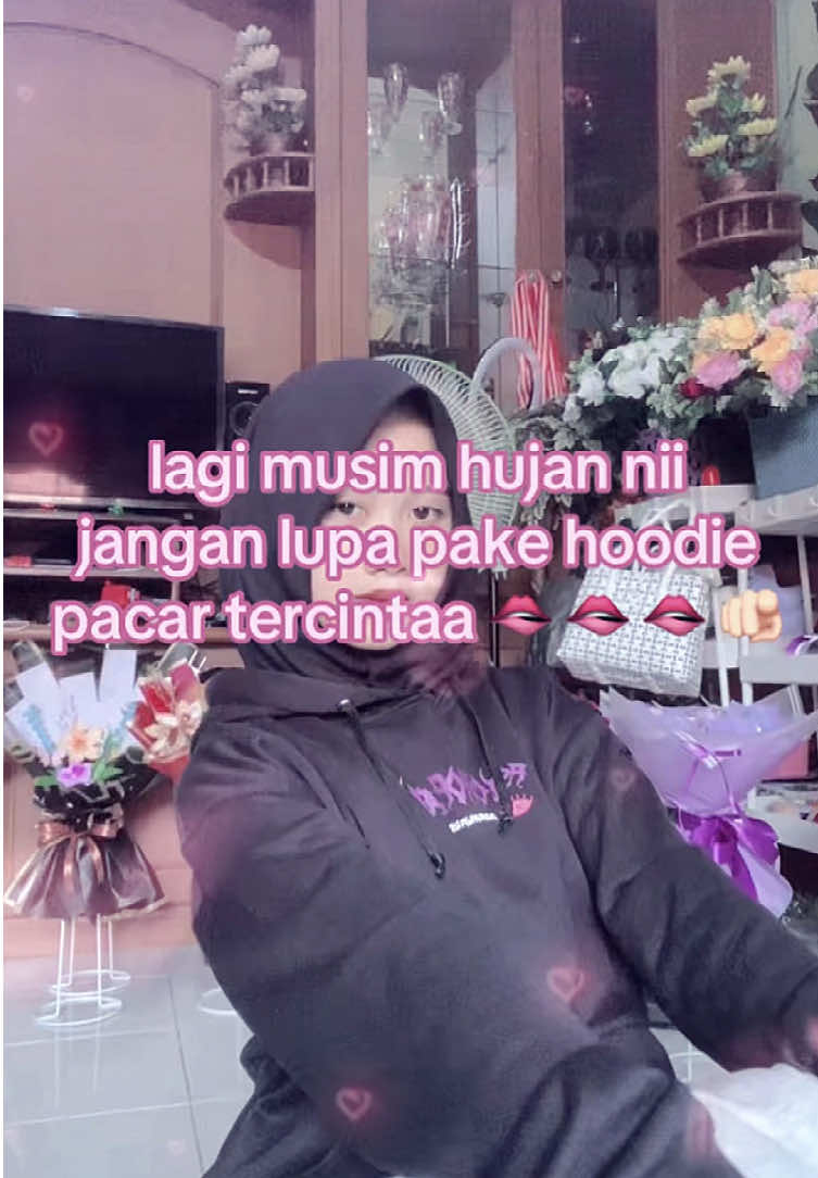 kalian kapan 😋🫵🏻 #fypシ #beranda #trend #bucin #hoodie @Sΐlvΐส 〆 @رفقي 🦎🕸️