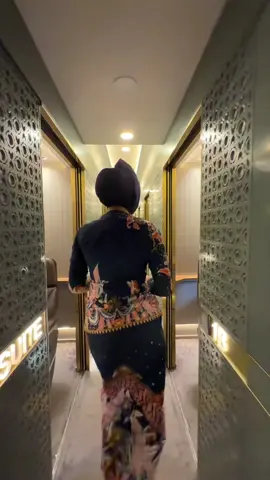 baru mulai masuk kereta saja sudah disambut dengan keramahan kak Susi & kan Anin. TerimaKasihh kak🥰😁😁#argosemerucompartment #argosemeru #keretaapiindonesia 