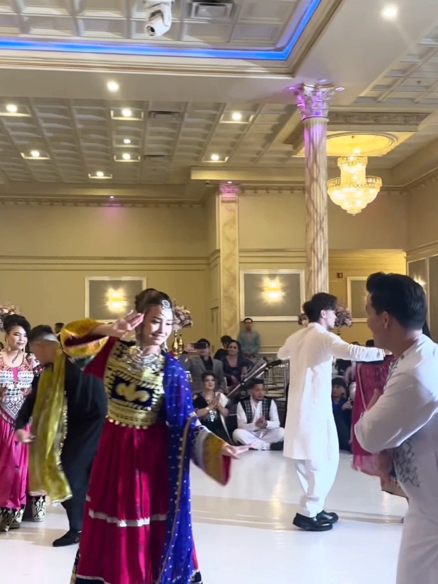 New Farics Song #foryou #foryoupage #pashto #pashtosong #tiktok #team #viralvideo #trending #unfrezzmyaccount🙏 