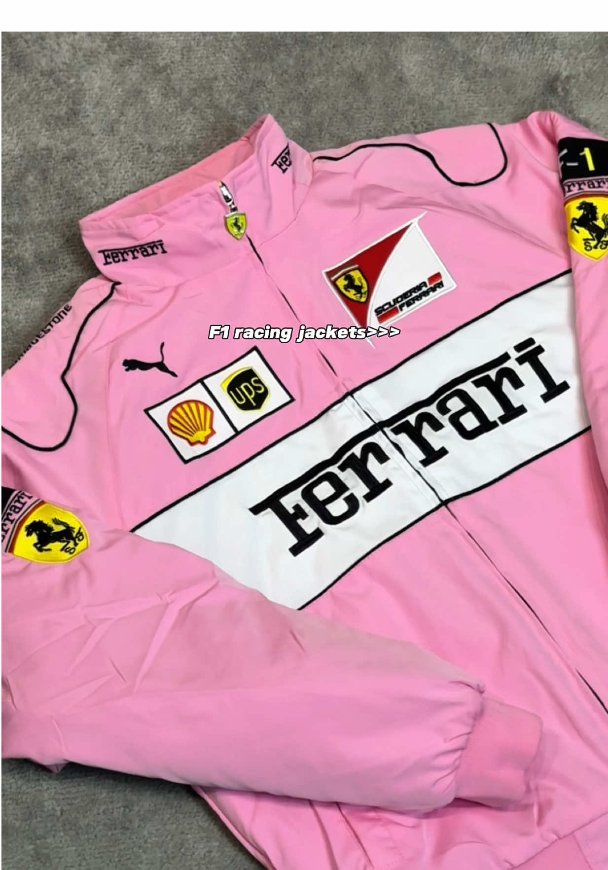 جاكيت Ferrari الوردي الجديد متوفر الآن 🩷🔥 حصري والكمية قليلة… لا يفوتك! رابط الطلب بالبايو. #جاكيت_فيراري #Ferrari #فيراري_وردي