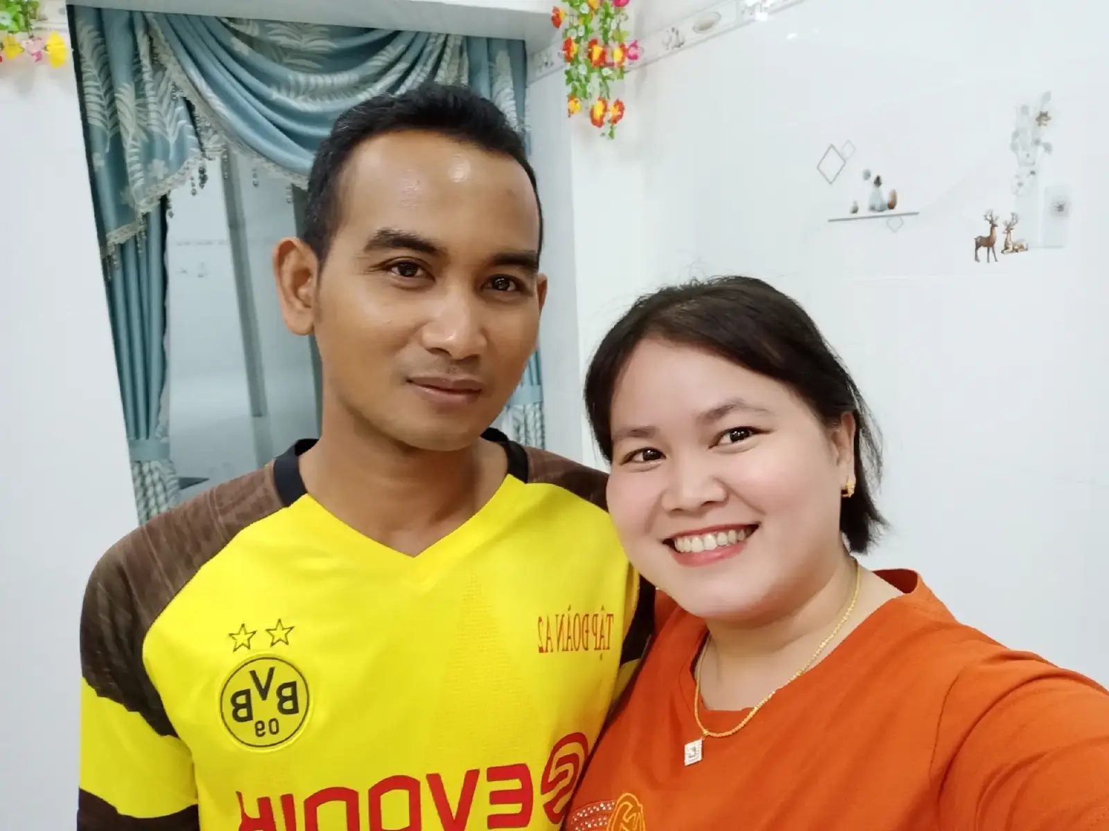 Quen nhau thắm thoát cũng được cái 